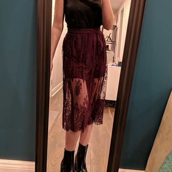 Eggplant Lace Skirt - Picture 2 of 7